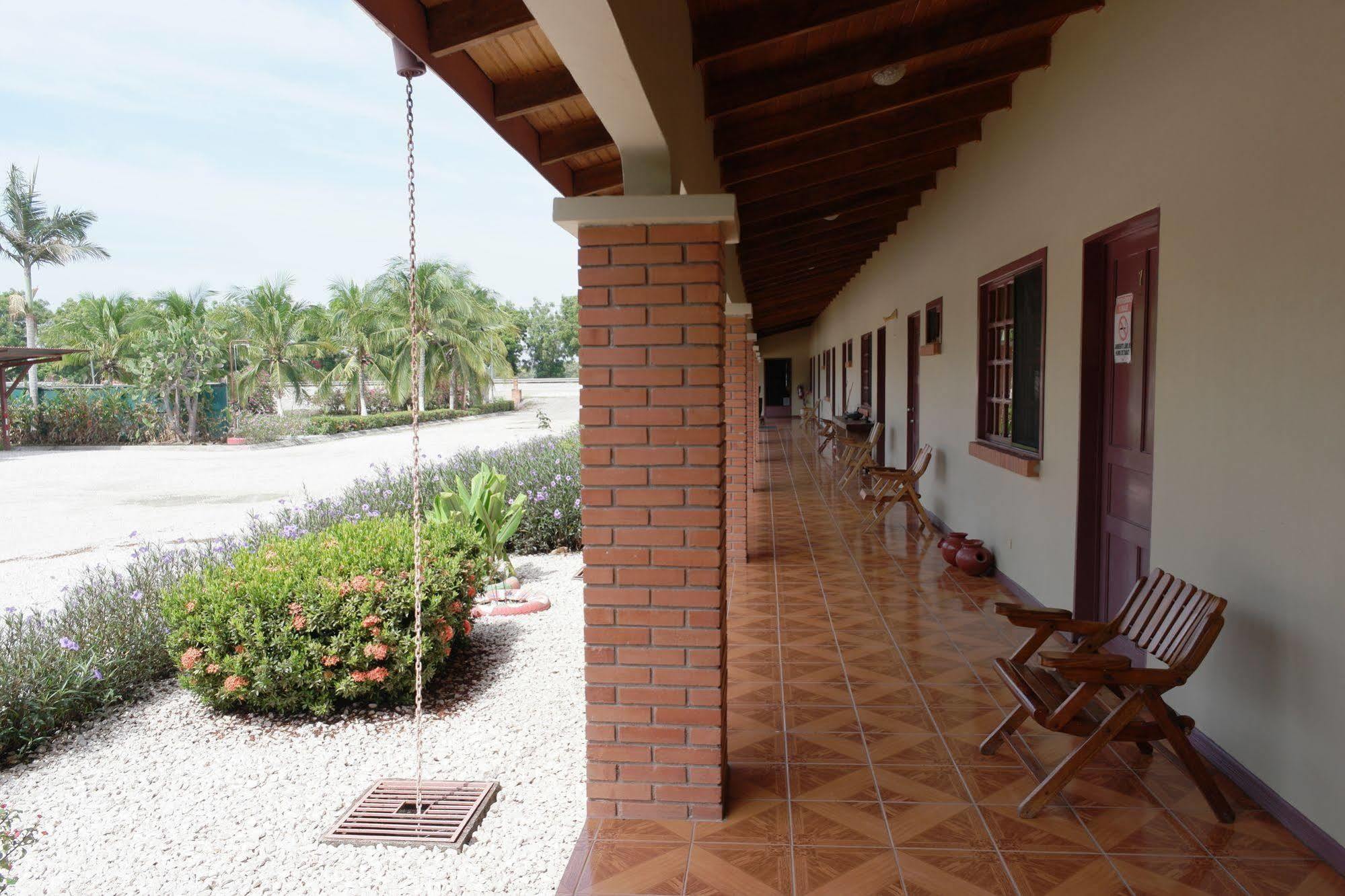 Hotel La Arena Liberia Exteriör bild
