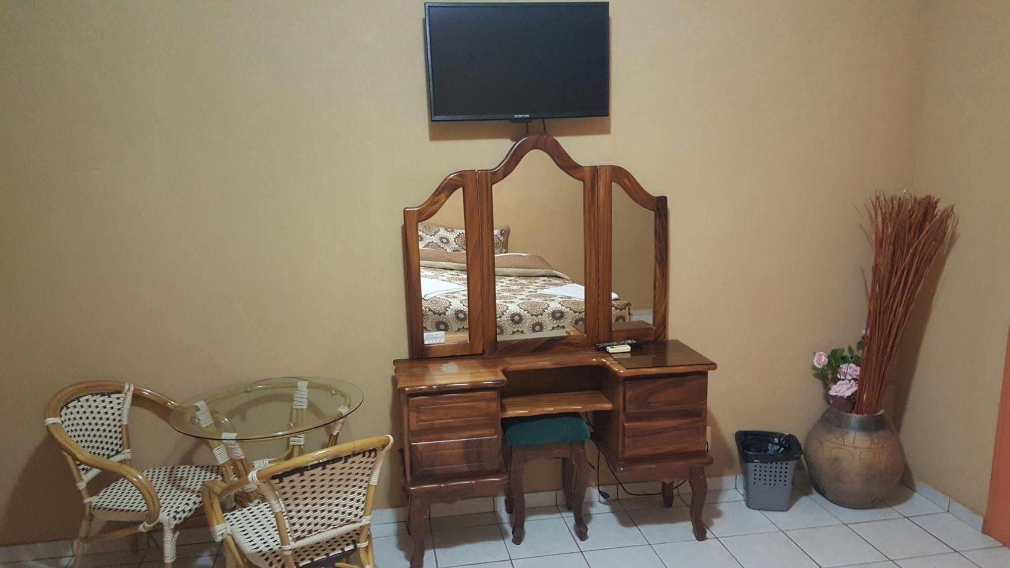 Hotel La Arena Liberia Exteriör bild
